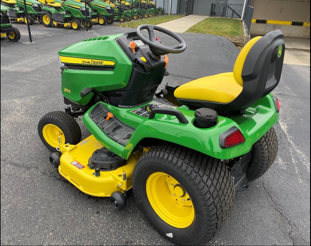 John Deere - X570 - (517637) | James River Equipment