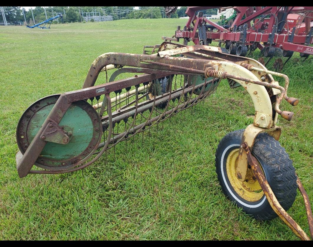 John Deere RAKE (607913) James River Equipment