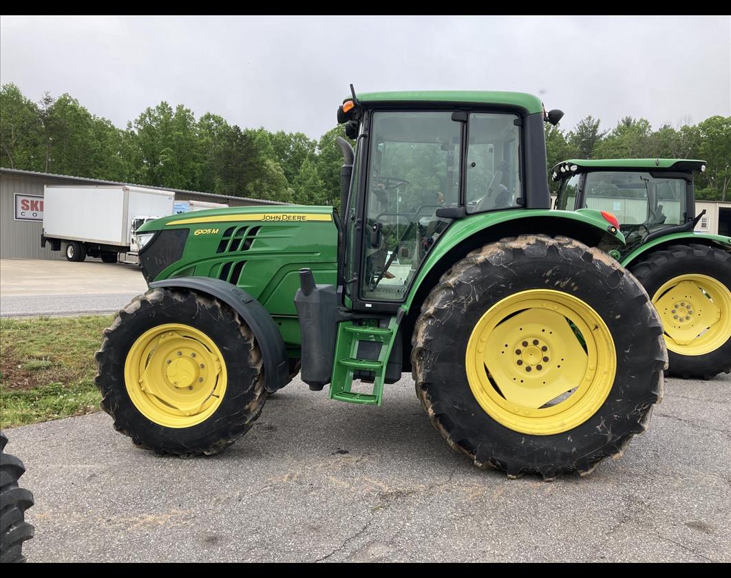 John Deere - 6105M - (637024) | James River Equipment